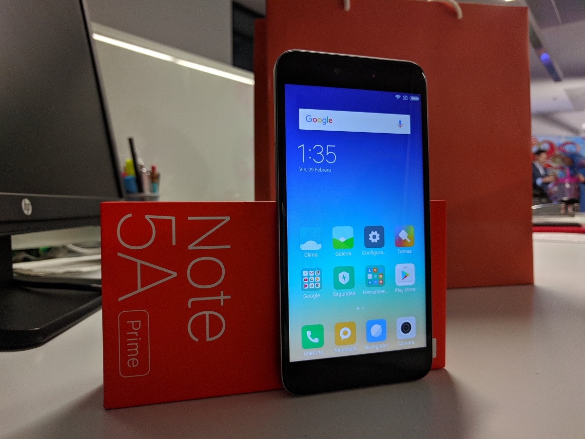 Телефон Xiaomi Redmi Note 5a