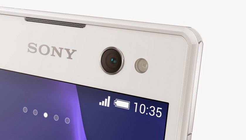 Sony Xperia C3, el con flash frontal