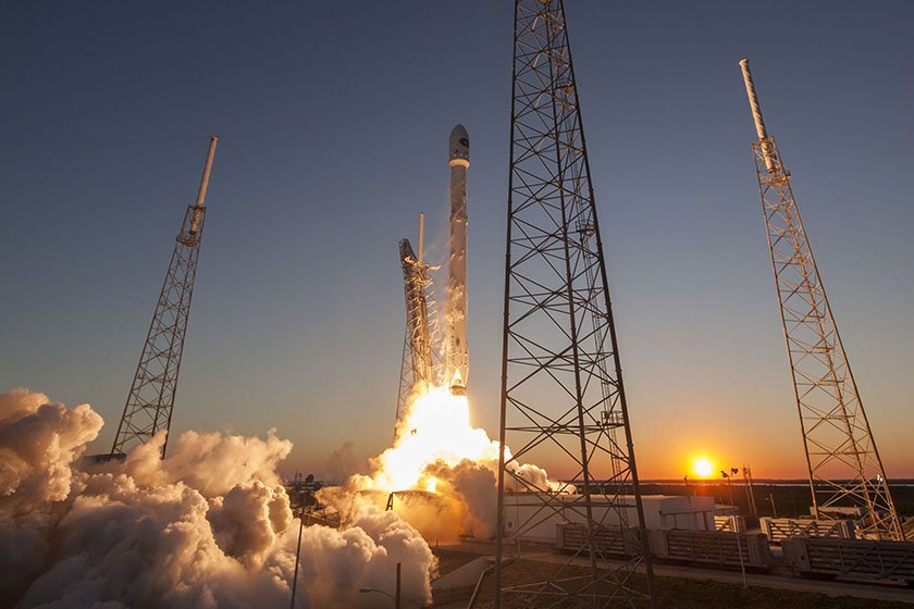 ¿Por qué los astronautas llevaron un dinosaurio al espacio en la nave de SpaceX?. Noticias en tiempo real
