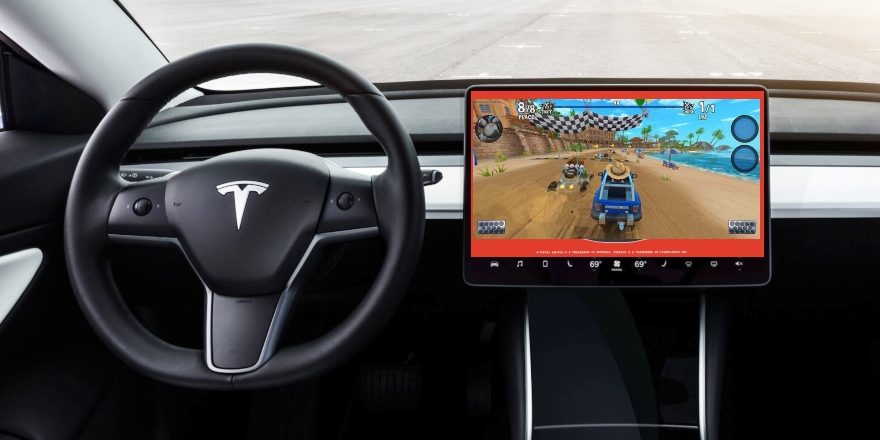 unocero - Tesla le entra a los videojuegos y transforma sus volantes en  controles