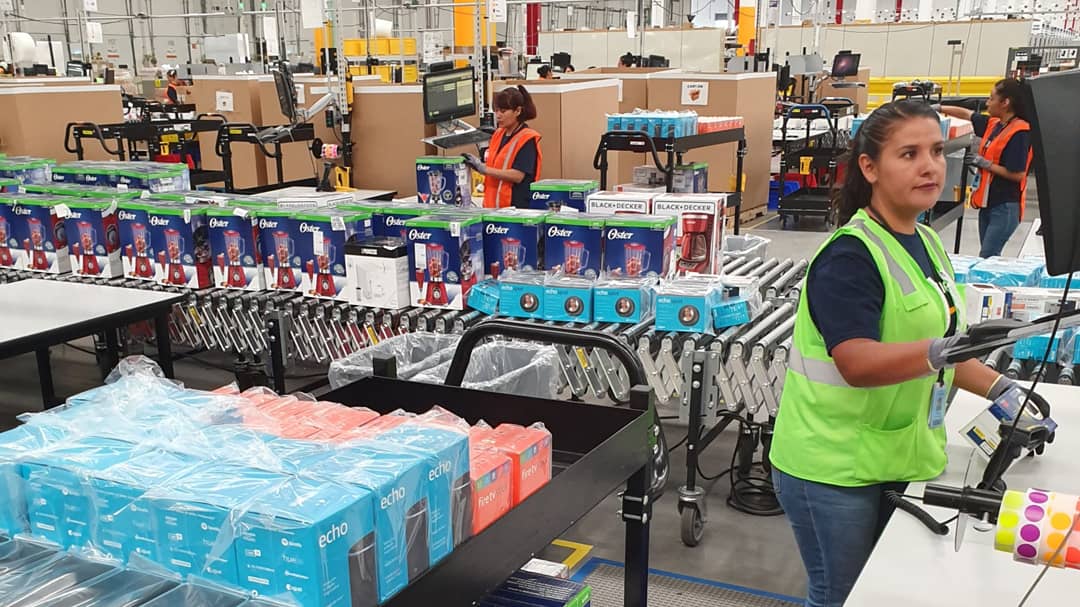 unocero Visitamos el nuevo Centro de Distribución de Amazon en México