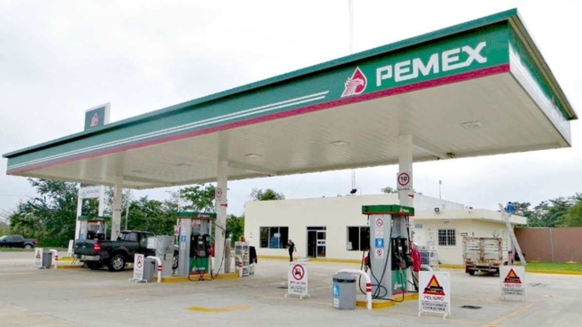 México podría prohibir el pago de gasolina con efectivo pronto. Noticias en tiempo real