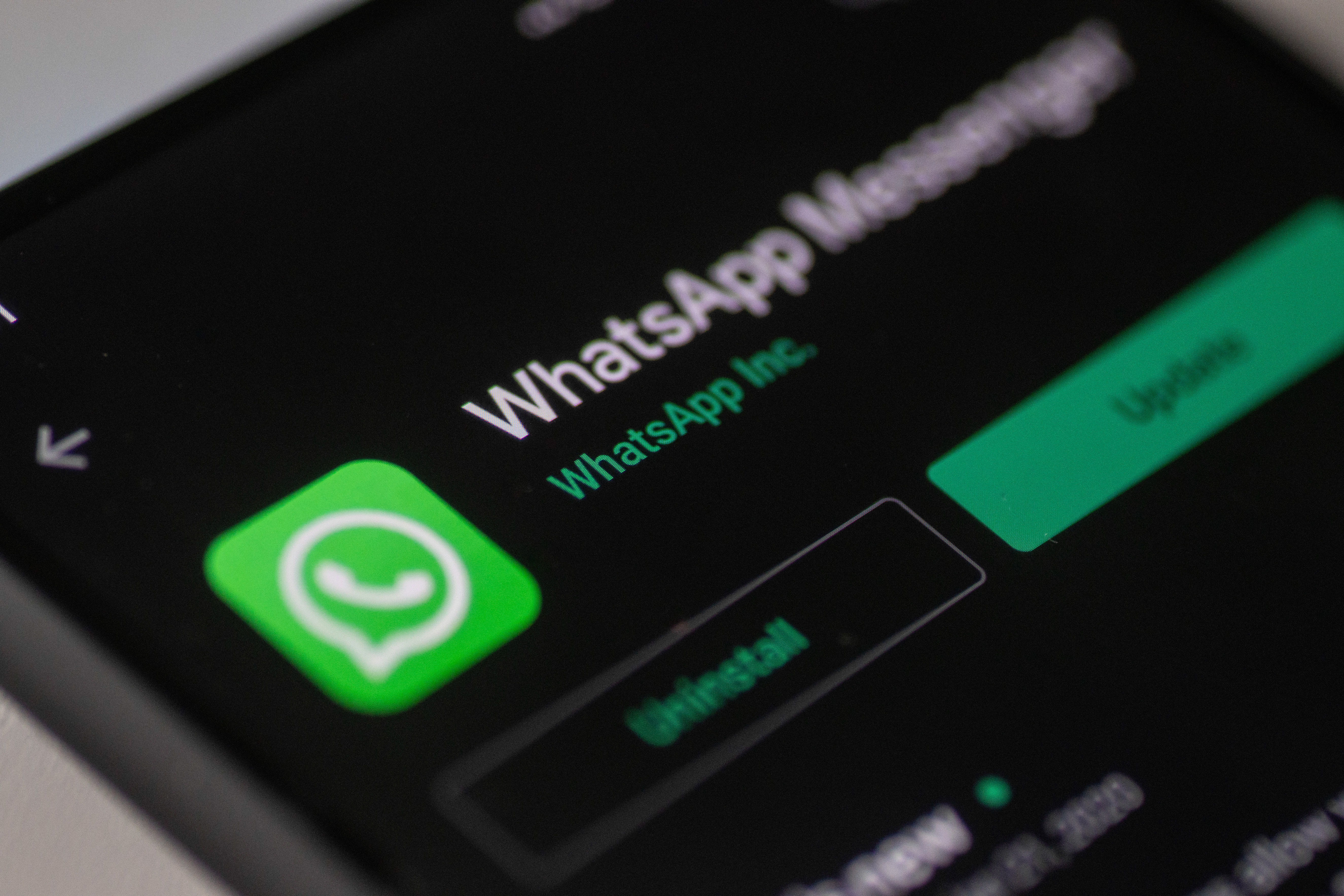 como-esconder-conversaciones-de-whatsapp-en-lugar-de-eliminarlas