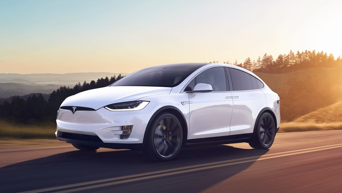 Tesla bajó el precio de sus vehículos, pero no le dijo a nadie. Noticias en tiempo real