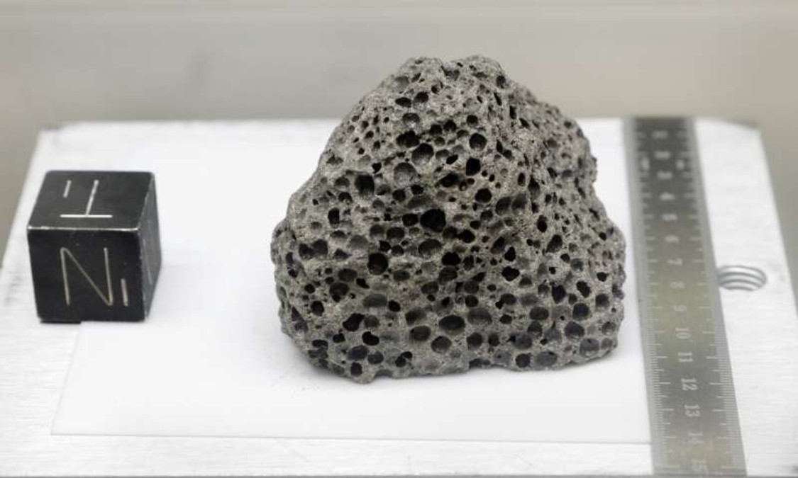 el-impacto-de-grandes-meteoritos-formo-la-corteza-de-la-luna