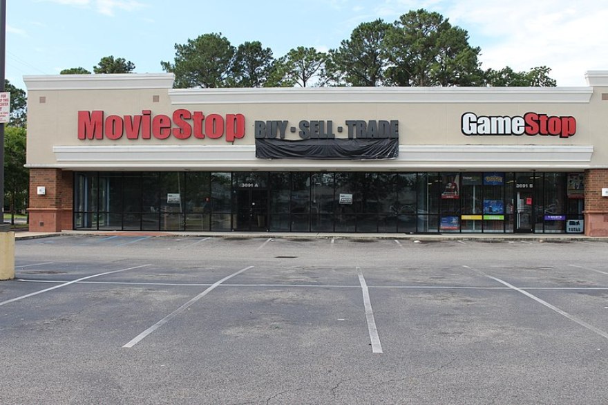 What about GameStop, Reddit and Wall Street? We explain