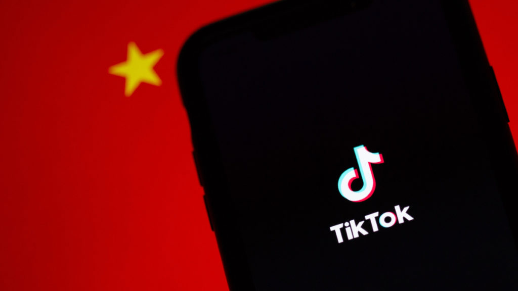 joe-biden-firma-orden-para-quitar-restricciones-de-trump-a-tiktok-y-wechat