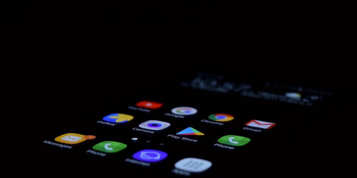 unocero - Google podría estar trabajando en sus propios AirTag para Android
