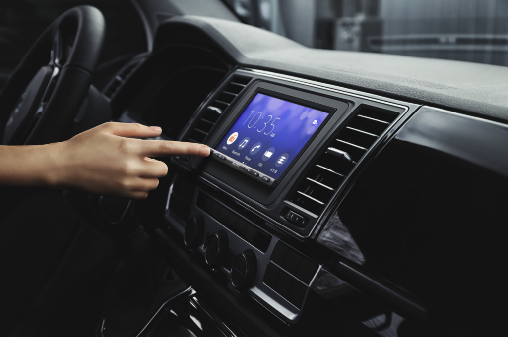 esta-pantalla-de-sony-hace-inteligente-tu-coche