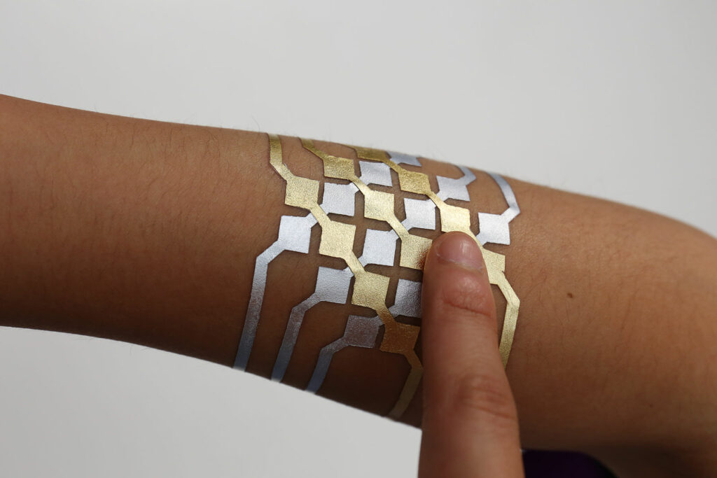 la-evolucion-del-tatuaje-ha-llegado-conoce-los-smart-tattoos