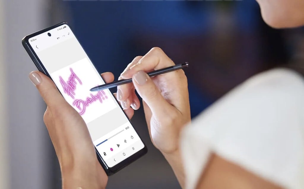 tcl-incluye-un-stylus-en-su-nuevo-smartphone-5g-es-una-buena-opcion